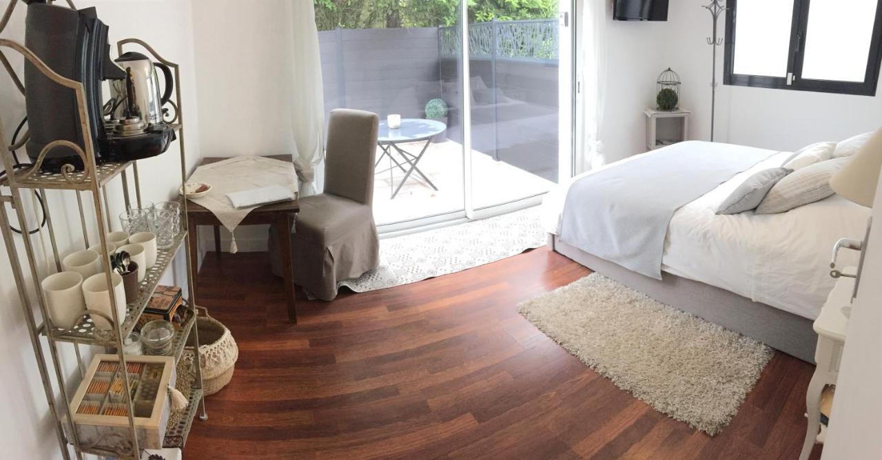 Chambre Kercaves 라모르플라주 외부 사진